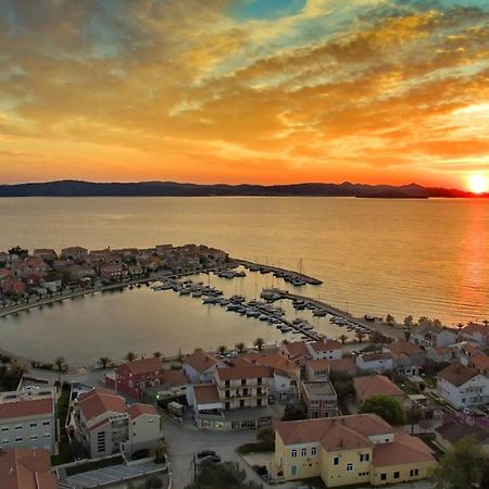 Apartments And Rooms By The Sea Bibinje, Zadar - 6199 Eksteriør billede