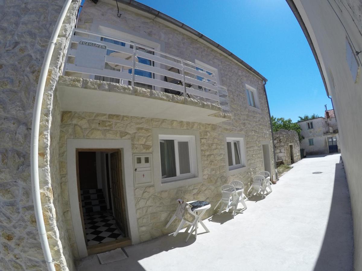 Apartments And Rooms By The Sea Bibinje, Zadar - 6199 Eksteriør billede